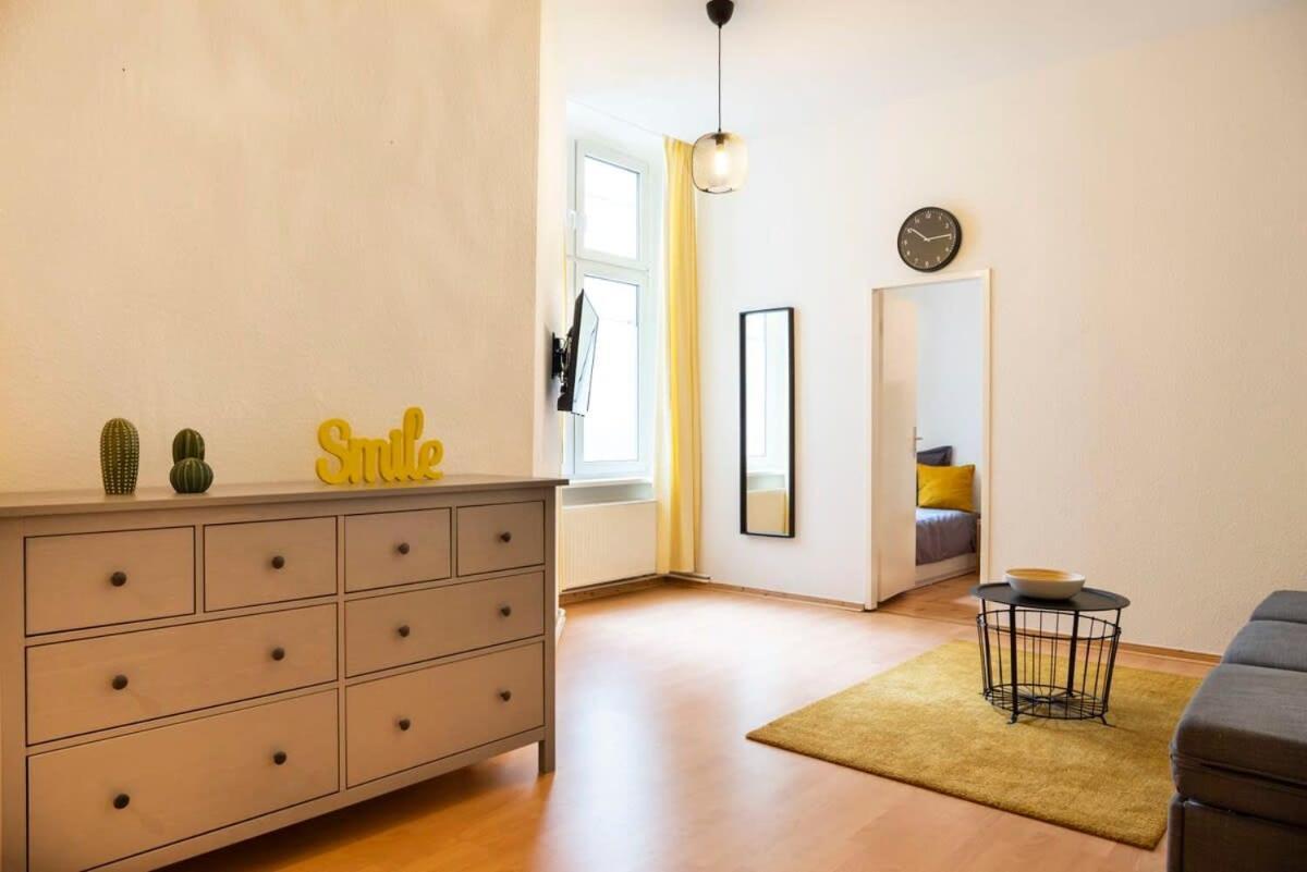 Spacious Family Apartment At Mauerpark Plus Selfcheckin Berlín Exterior foto